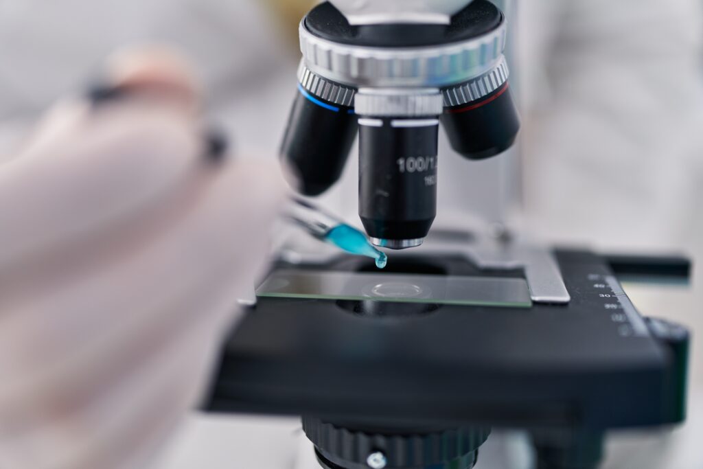 Testes de DNA apoiando certificações específicas, como Halal, e garantindo a autenticidade de matérias-primas na cadeia produtiva.